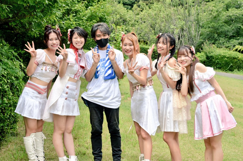 syu74hr's tweet image. 『まゆちん4回目のMIYA-JICK』
博多ORIHIME 全員撮影
「MIYA-JICK 2025 ROCK FESTIVAL in 宮地嶽神社 Vol.20」
2025/07/20(sun)
@ 宮地嶽神社 芝生広場
#博多ORIHIME
#上川まゆ #まゆちん
#白石ありさ #ありたん
#松本かりん #りんりん
#花岡あやか #あーちゃん
#水戸ゆり #みとゆり
#Miya_Jick