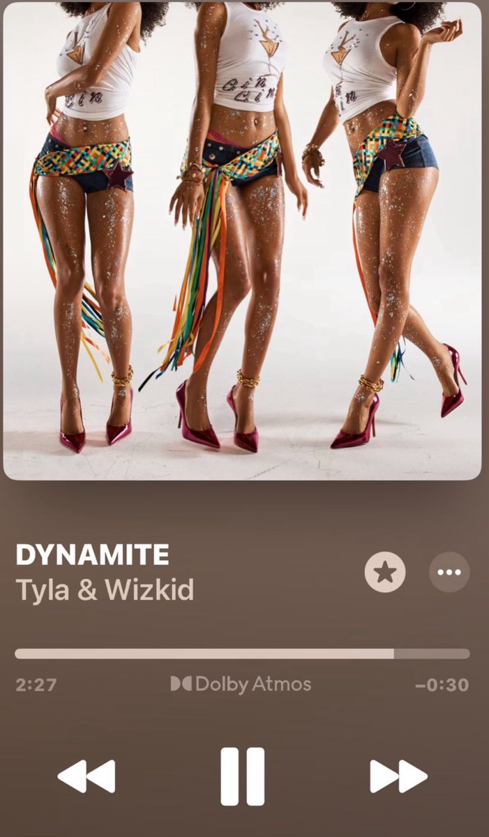 BankyHighlights's tweet image. wizkid my left kidney 😁
#dynamite