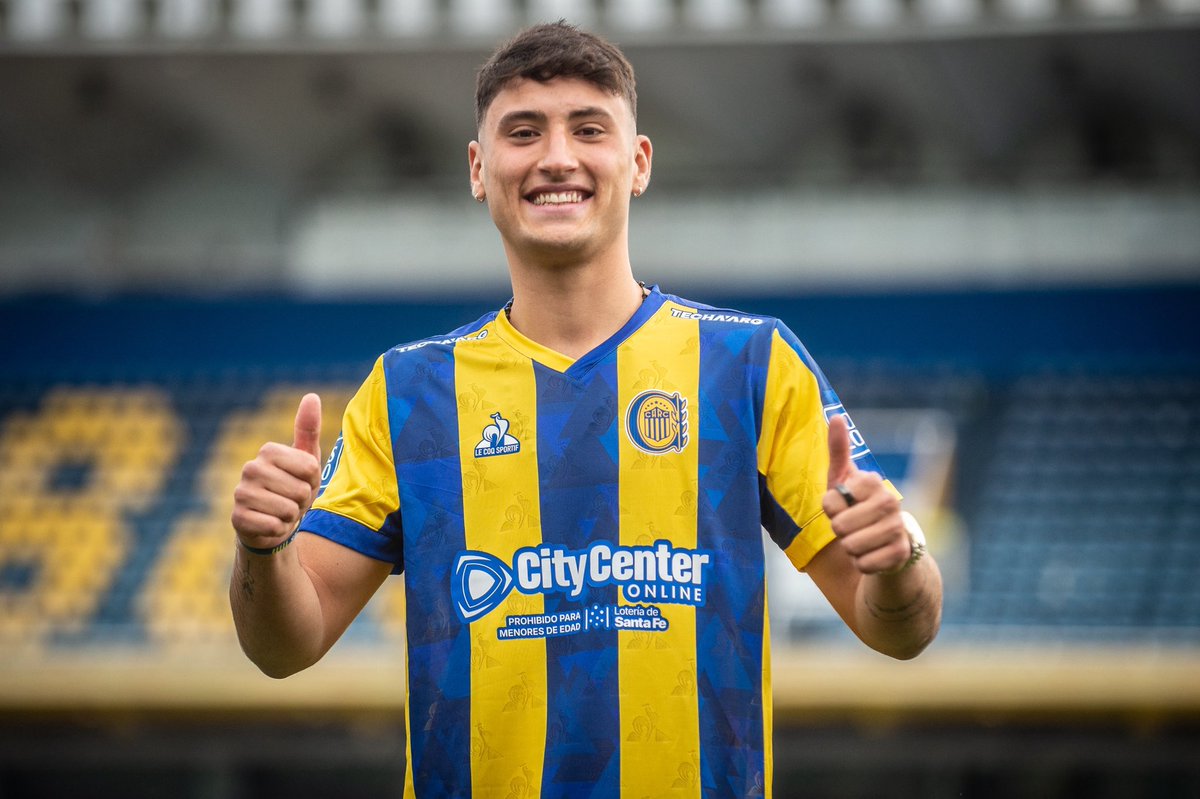lucas_calatroni's tweet image. #Central se retiró del mercado de pases sin anotar a ningún jugador para poder negociar esta semana. Sus 2 refuerzos:
➤Ángel Di María.
➤Alejo Veliz.
En caso de que se active la posibilidad de traer un nuevo jugador, el canalla tendrá tiempo de negociar hasta el 31/08.