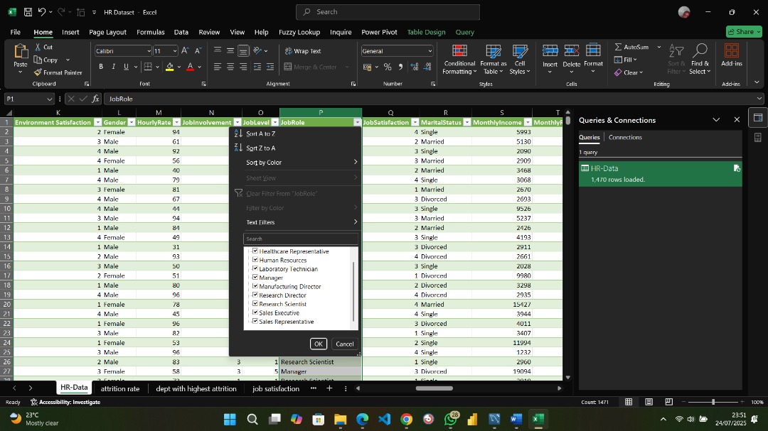 builtbyamiee's tweet image. Day 42 problem
I encountered a weird issue in my PivotTable today:
(blank) is showing up in JobRole, even though there are no blanks in my data 🤯
I've tried cleaning & refreshing no changes
Excel experts, please me what could be wrong 🙏
#Excel #DataProblems #HRAnalytics