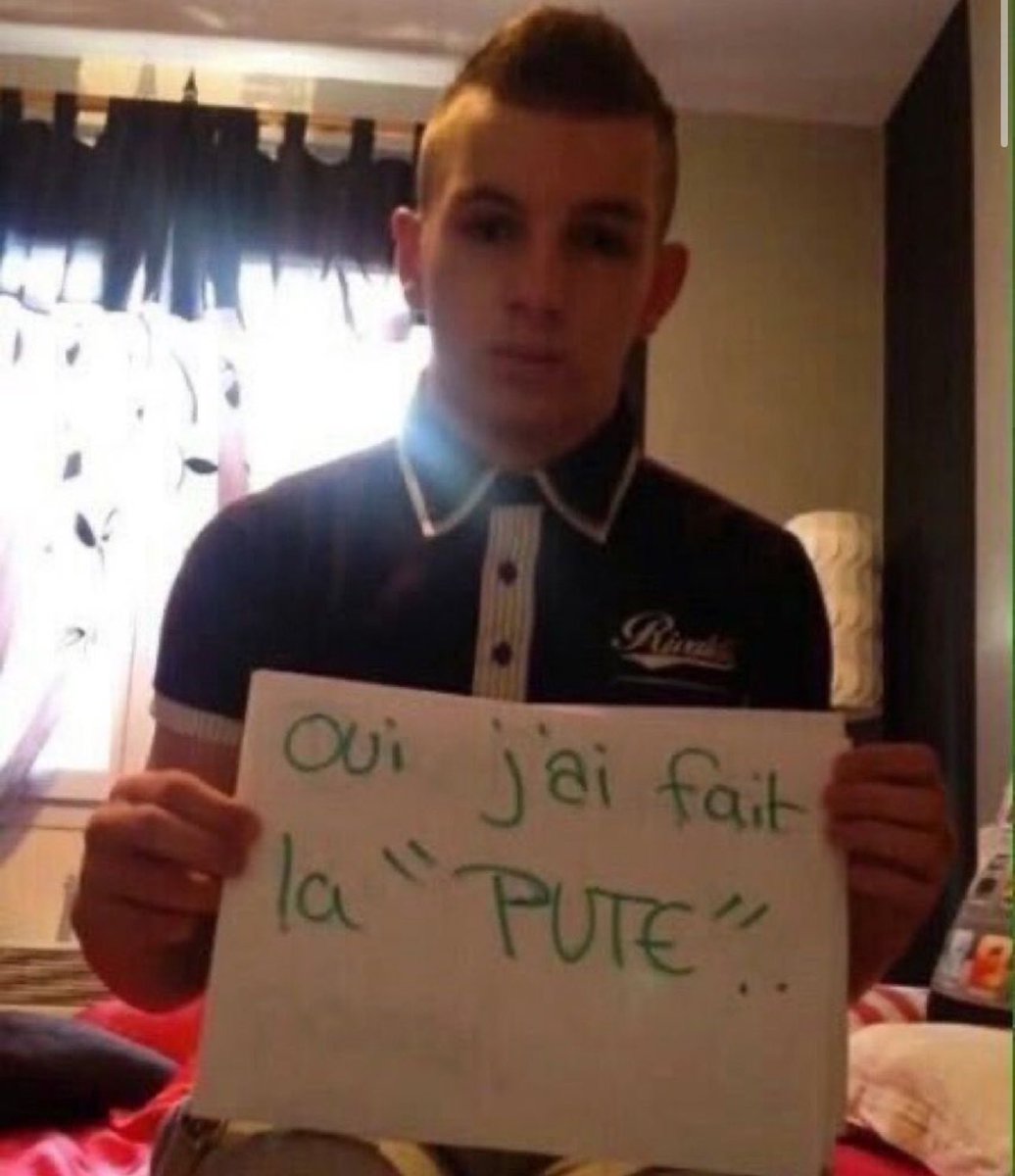 ms_2110's tweet image. La manière dont je fav tout les biceps de mes mutus #ImJustAgirl #OnDonneDeLaForce