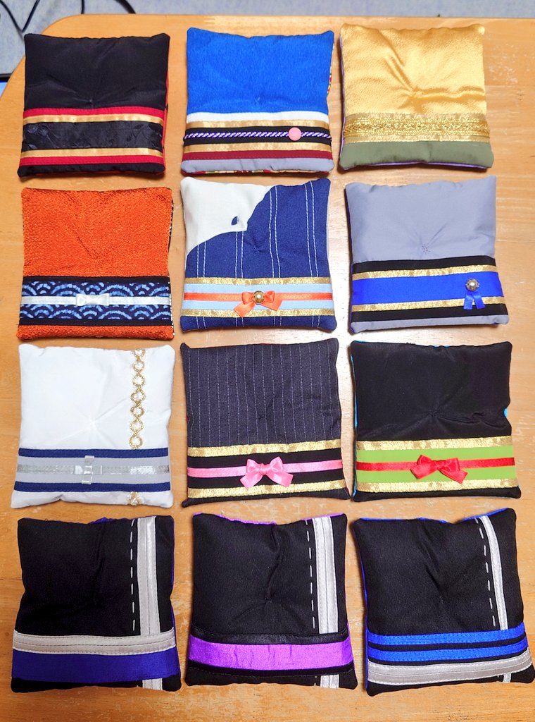 seika_tt5's tweet image. 遅くなったけど夏インテのスペ出てたので〜
4号館ゆ17abでした!
ミナトさんとの隣接スペで主に座布団頒布予定です。
新作は2枚目の雨雲ちゃん、源氏、鵜飼派で他も少し追納していけたら〜
あと間に合ったらもう1つ鵜飼派で作りたいものがあるのでそちらも頒布できたらいいな!