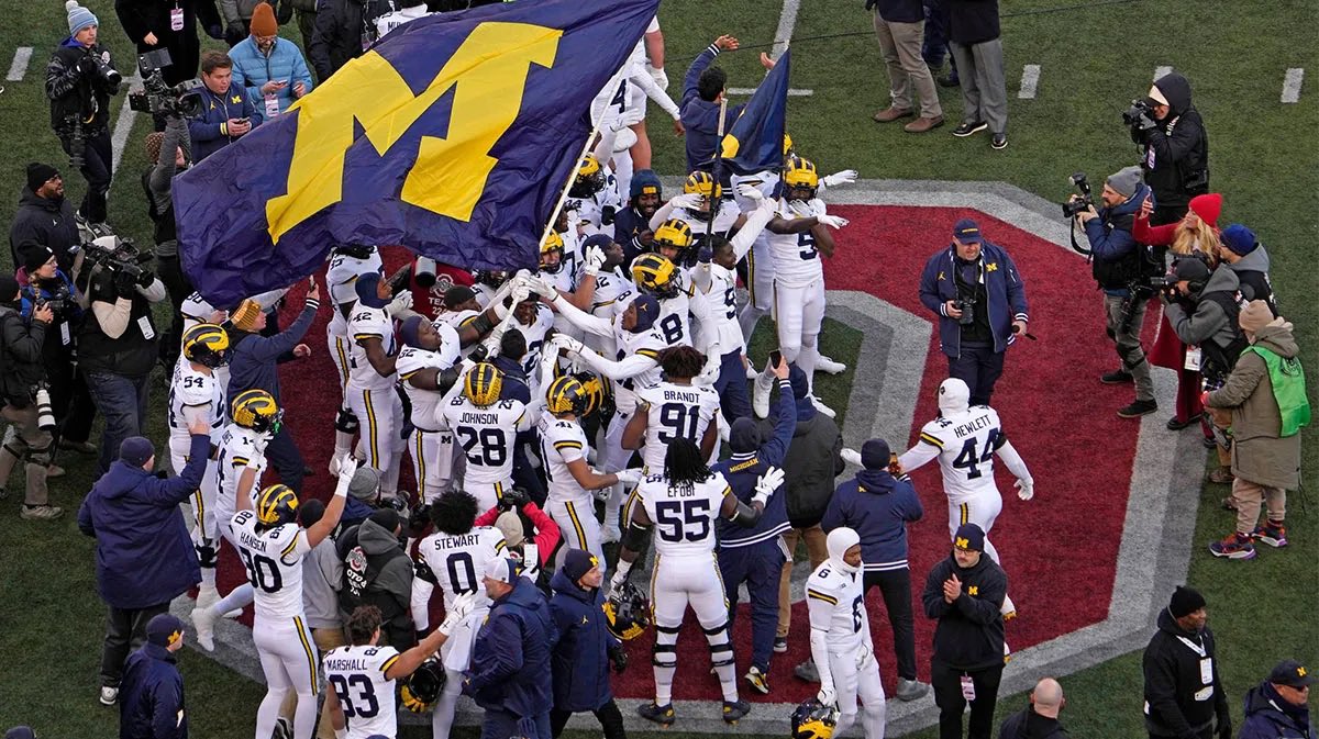 Going to miss planting our flag after smacking ohio state 💯

#GoBlue