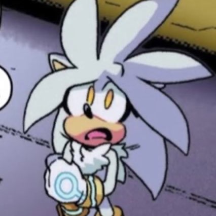silversfan06's tweet image. Gotta love idw silvers facial expressions 😭