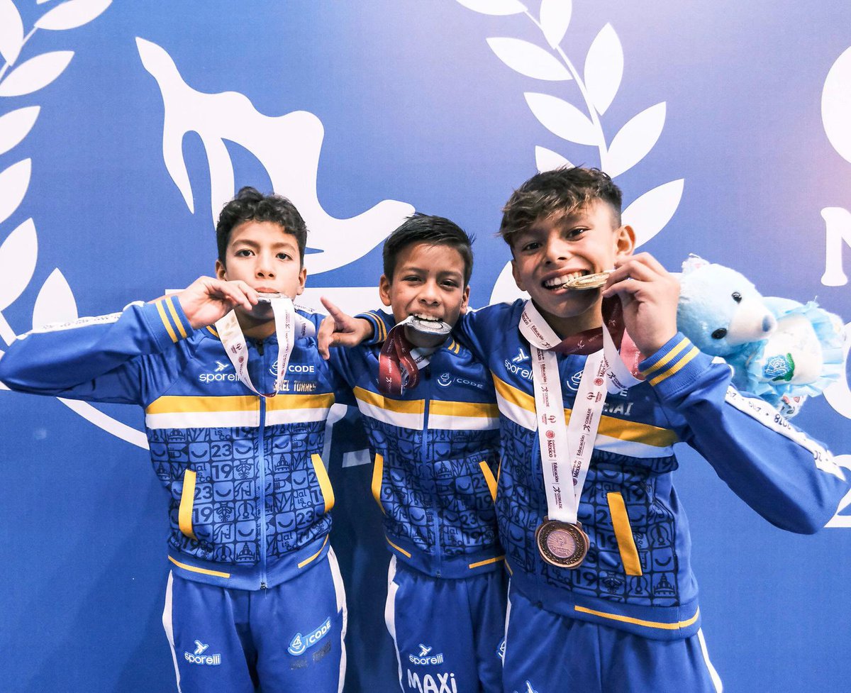 qucho's tweet image. #AHORA | JALISCO ROMPE RÉCORD EN MEDALLAS DE ORO 🥇

¡Jalisco acaba de romper su récord de medallas de oro 🏅en la Olimpiada Nacional CONADE 2025, con 481 preseas de oro!
Los pugilistas jaliscienses ganaron las 6 finales de box en Puebla por lo que la entidad se alza, además, con…