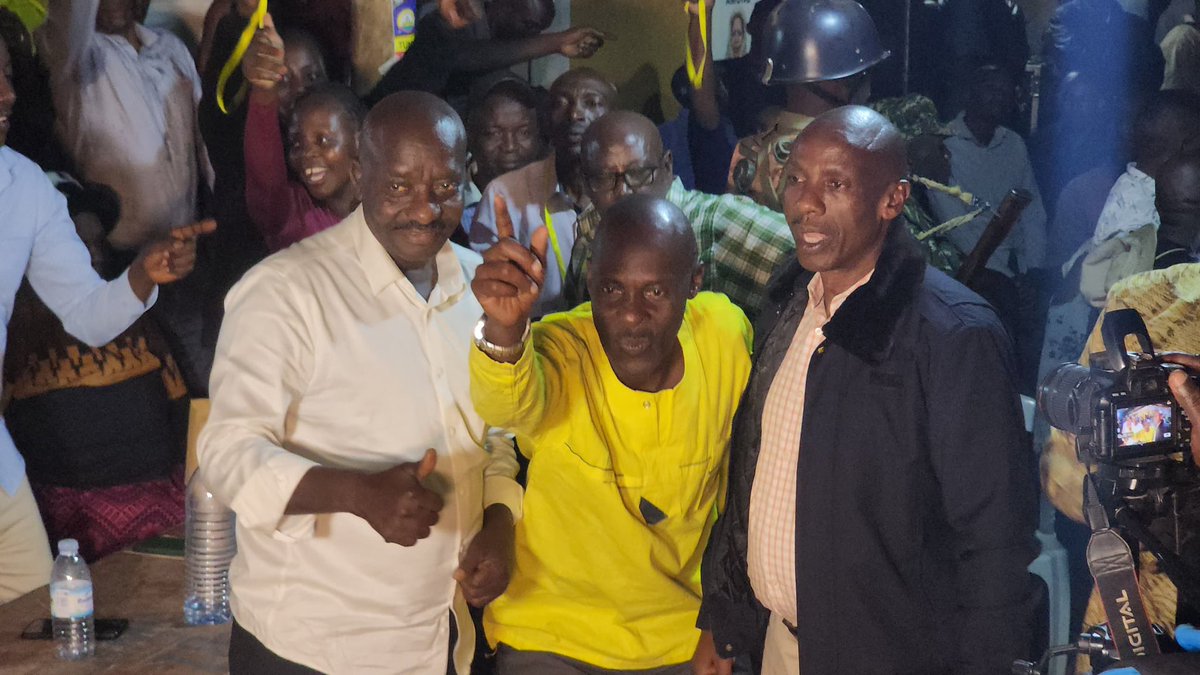 suethereporter's tweet image. The Lord mayor Mbarara city @Rkachebezi has been declared the NRM flag bearer #Mbararacity Mayor for the year 2025/2030 winning with 18800votes
#nrmprimaries2025
#mbarara