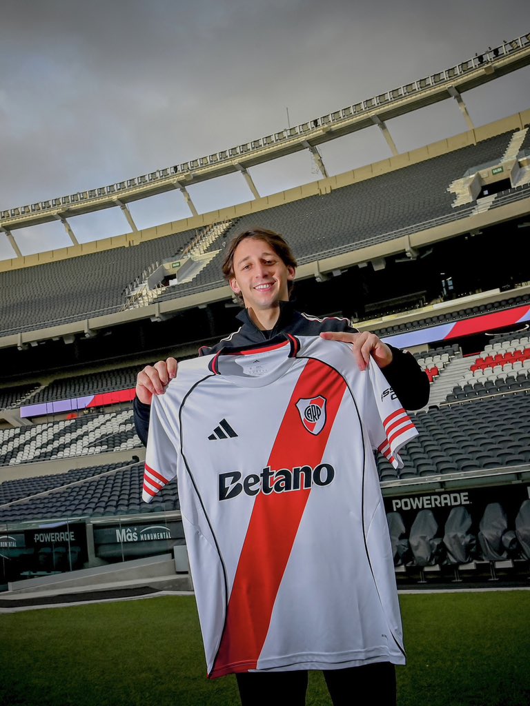 💰 La cláusula de rescisión de Matías Galarza en #RiverPlate es de € 100.000.000, según informa <a href="/sariskleit/">SARITA</a>.

#AM1080