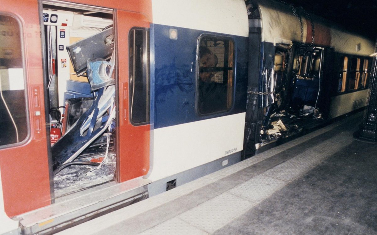 Souvenons-nous: le 25 juillet 1995, une bombe explosait dans le RER B, station Saint-Michel, au centre de Paris.

Faisant huit morts et 150 blessés, l'attaque terroriste sera revendiquée par le Groupe islamique armé (GIA).

30 ans après, le choc est toujours là, dans nos