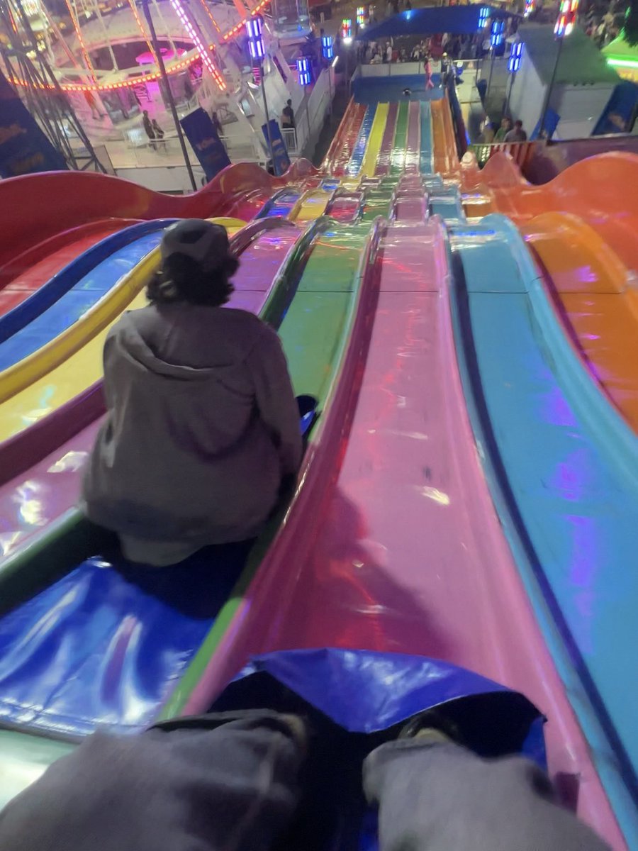 WOLFDRAWN's tweet image. Oc fair