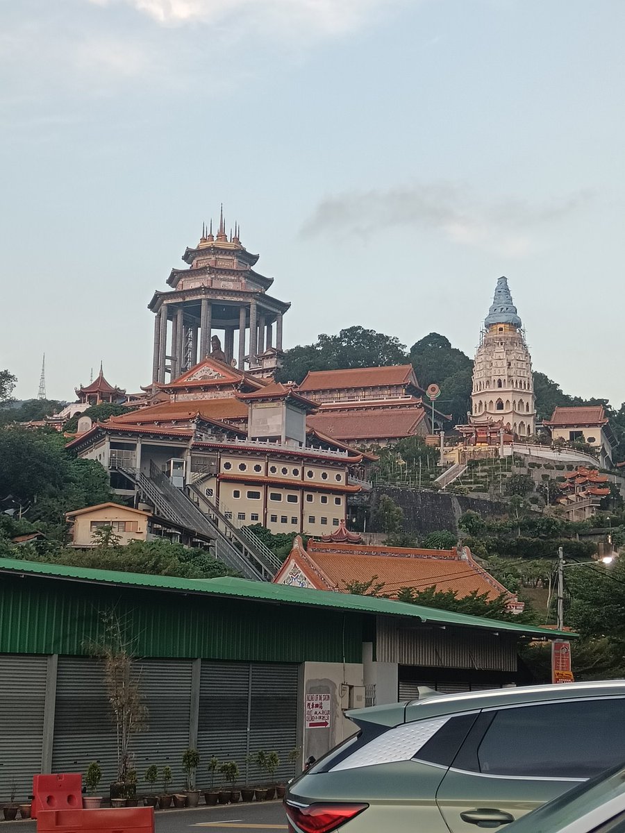 听说爬极乐寺比爬升旗山容易