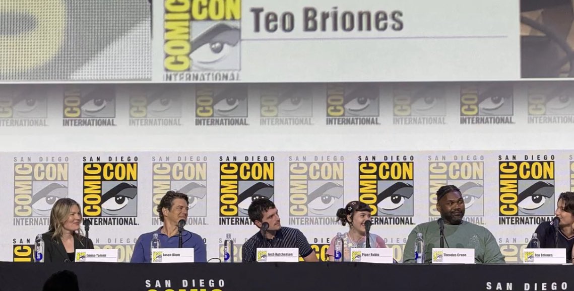 joshsgf_123's tweet image. FIRST LOOK OF JOSH AT COMIC CON