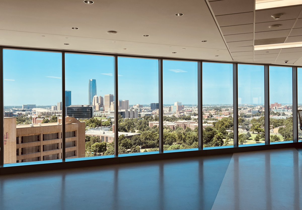 CASivaram1's tweet image. 🏙️🌇🌃
View of downtown OKC from OU Medical Center
