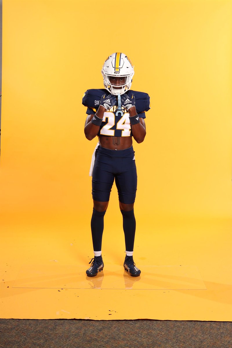 kelly_sejour's tweet image. Year 1 lets do it ! #LLKOBE