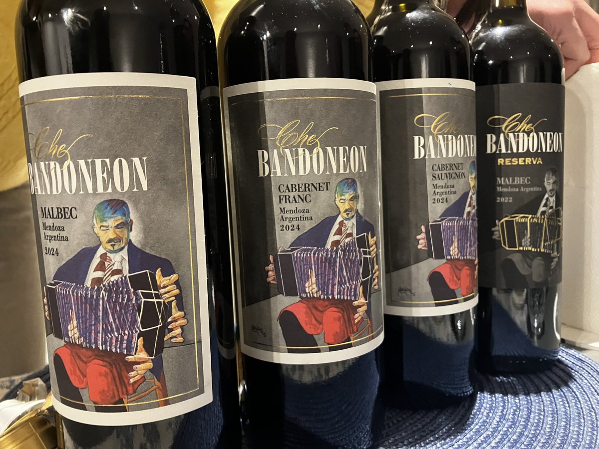 Hoy sale degustación privada en casa con los creadores de Che Bandoneón. Después les contamos que tal los vinos