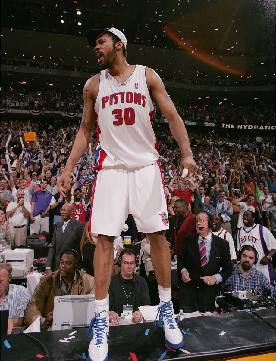 AriWagner_'s tweet image. Rasheed Wallace was a one-of-one. Stretch 4 before it was a trend. Elite team defender. Bailout post-up king. “Ball don’t lie” is eternal. Sheed is a true GOAT.
Comment your favorite player from your favorite team.