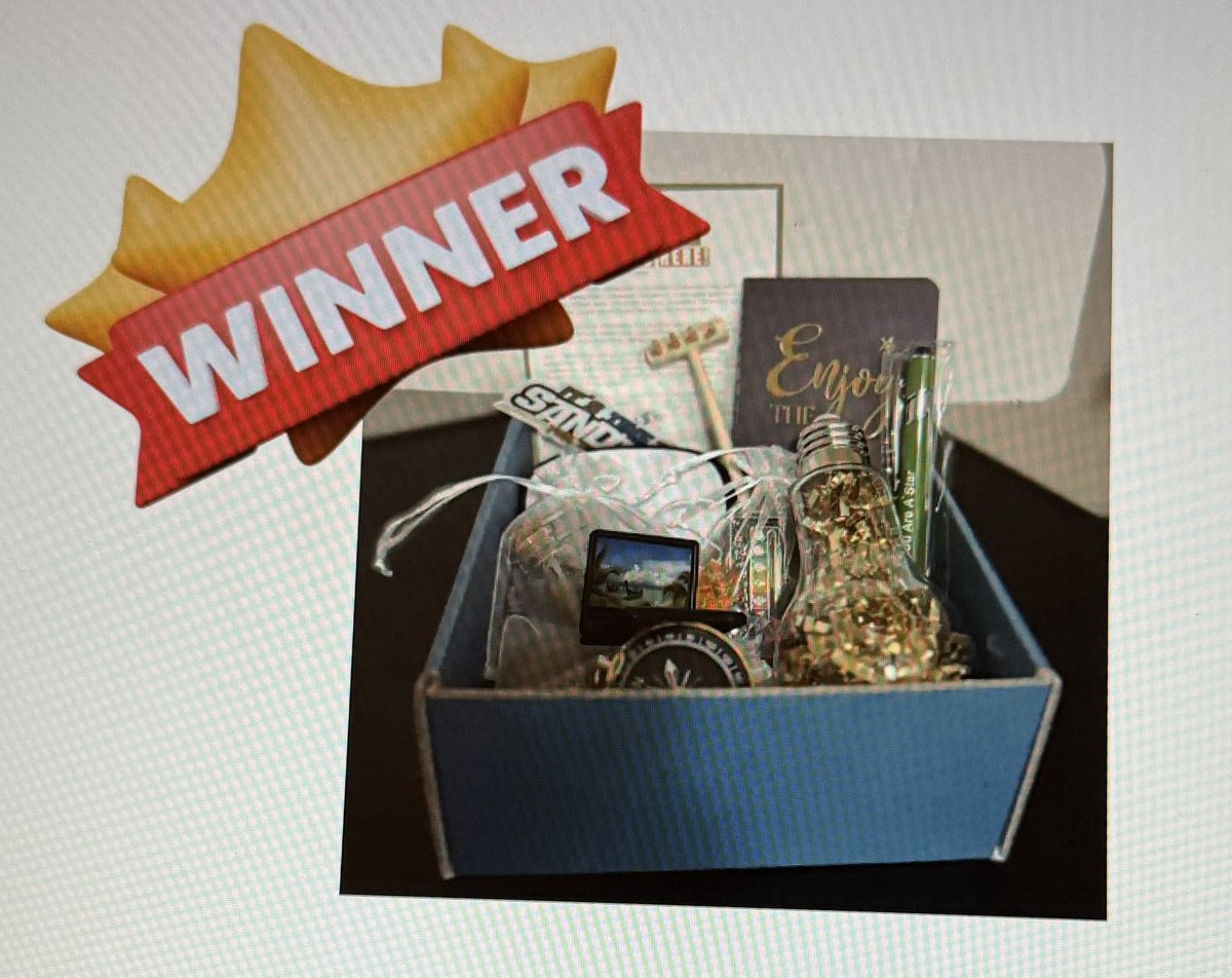 SherlynBratcher's tweet image. Participated in a Sandtray training this week. Learned about using this method - how trauma shows up in the sand, why it can unlock deep healing, how key trauma themes show up again and again, and how and what to say (and what not to say). And I won a welcome box!!