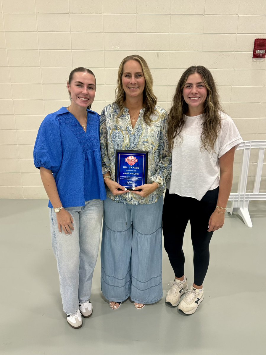 LBWCC's tweet image. Congratulations to LBW Volleyball Coach Janie Wiggins on being inducted into the Alabama High School Volleyball Coaches Association Hall of Fame 2025 Class! 🏐