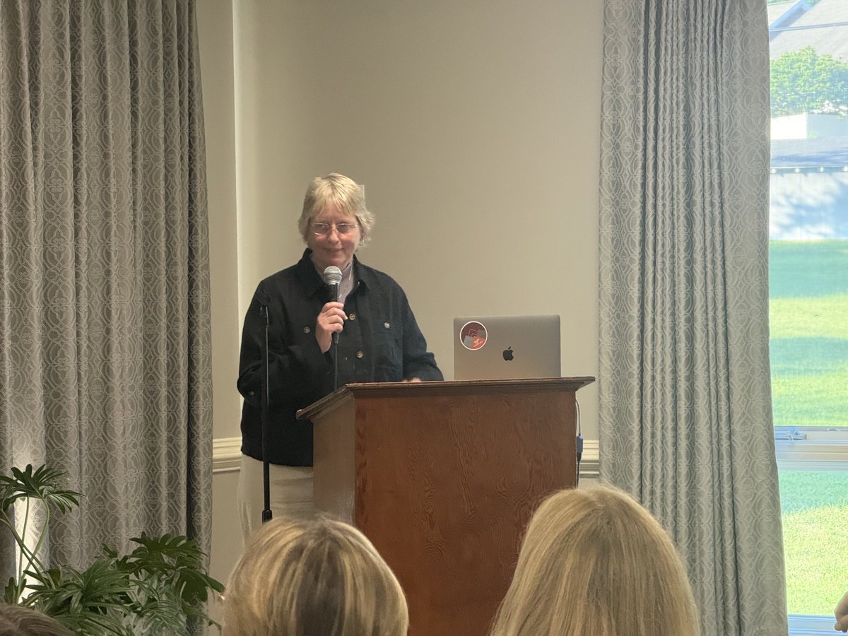 The 40th is ready for real leadership! Donna Littlepage is who we need in Richmond to make positive change and help protect Virginians from the volatility in Washington. 

Support Donna’s campaign today! secure.actblue.com/donate/donna-l…