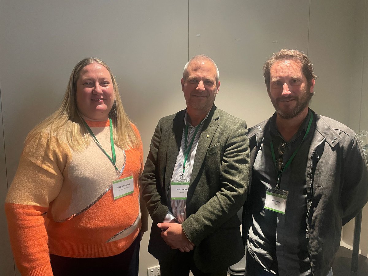 GrasLab's tweet image. End of day 1 of ASI VIC/Tas conference @ImmunoGroupVic with talk about pandemic preparedness and questions on the role of researchers in communicating science and factual information with everyone.  
Happy to welcome Prof Brett Sutton with my co-chair Jim Harris from @CSIRO