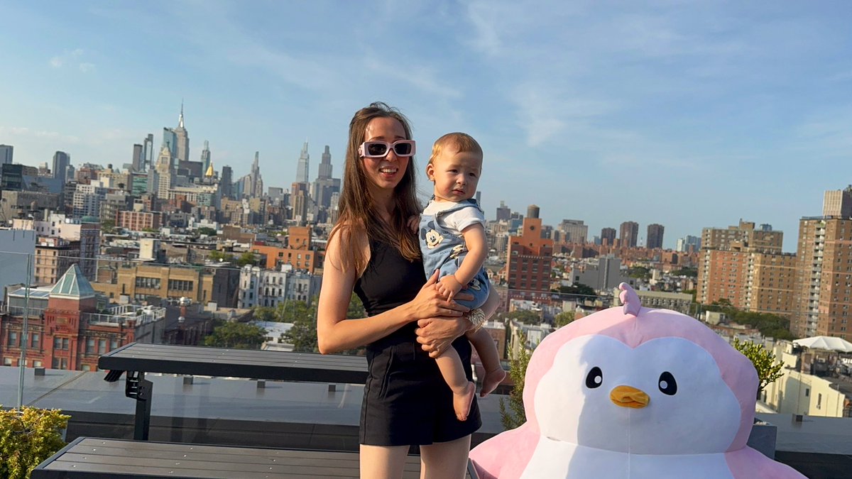 why_lorelei's tweet image. Polly’s Rooftop party 🥳🗽