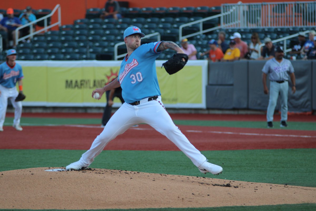 IronBirds's tweet image. Kyle Bradish made his return to the mound tonight for his first rehab start:
2.0 IP, 2 H, 1 ER, 1 BB, 4 K 🔥
37 pitches/22 strikes
#LetsFly