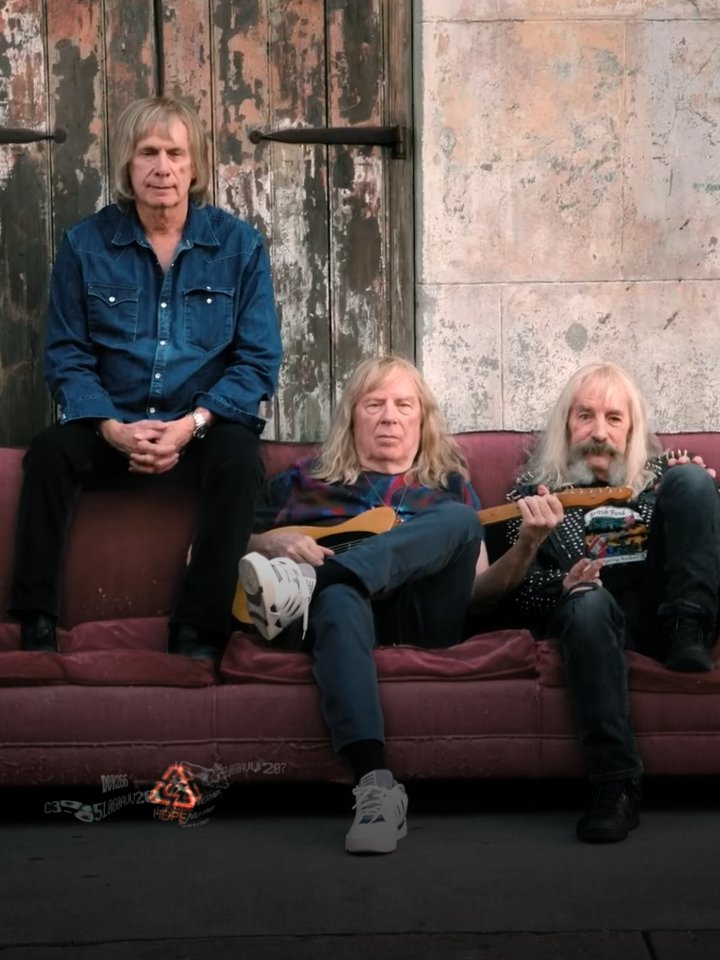 elliot10x's tweet image. S10 // "SPINAL TAP II: THE END CONTINUES" - OFFICIAL TRAILER de la secuela "This Is Spinal Tap", y con el ficticio trío de metal Spinal Tap, reuniéndose para un último show.
TRAILER: youtu.be/1ryx-eRSwSs
( BLEEKER STREET )... SEPT. 12 / 2025.
#SpinalTap2TheEndContinues