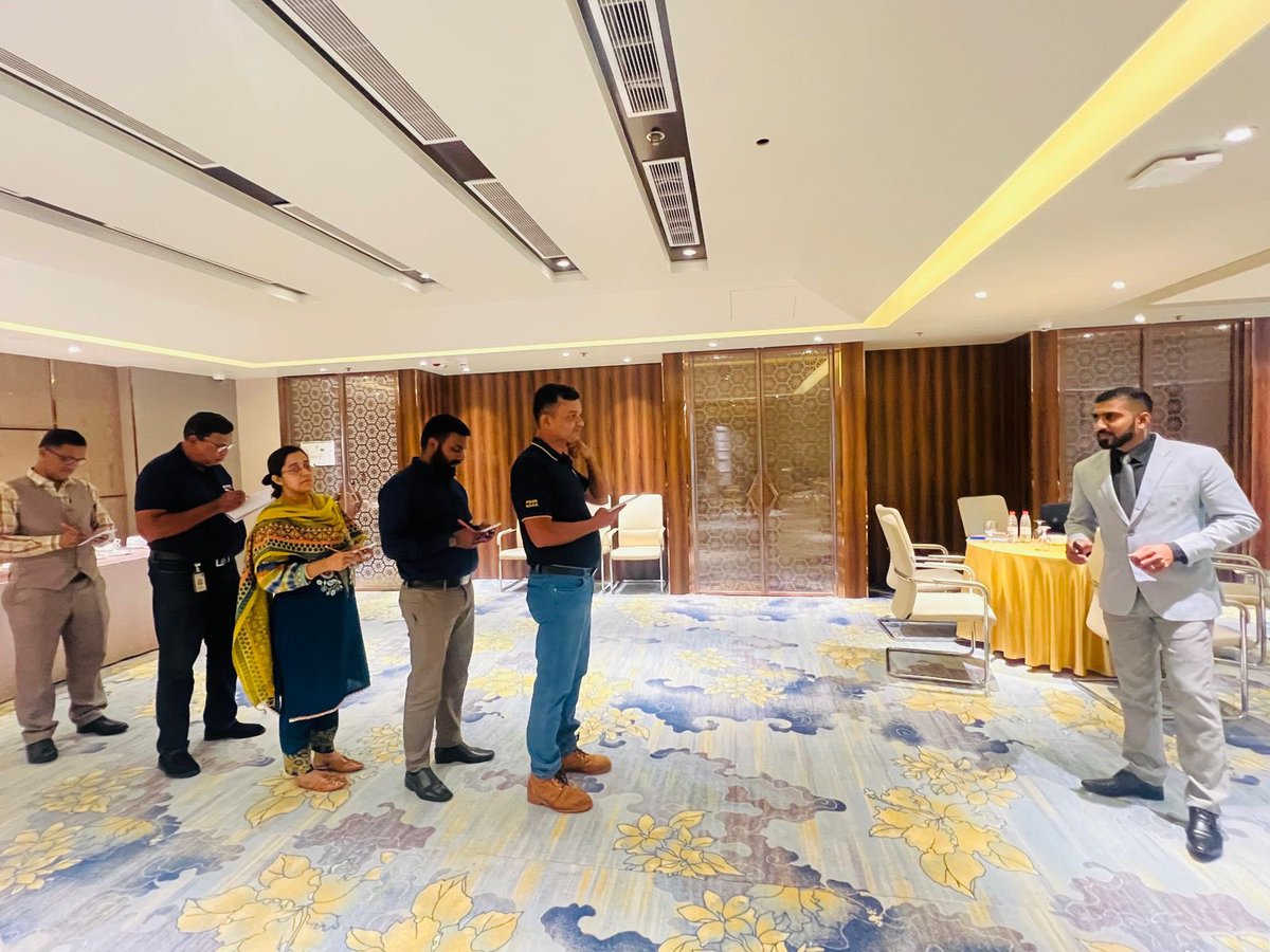 UNODC_MCP's tweet image. Today marks the closing of the ToT 📚by @UNODC_MCP! The course was designed with blended, hands-on approach to groom #future_CSI_trainers! 6⃣ officers from 🇱🇰🇲🇻🇧🇩 refined #adult_learning_principles, #design_tailored_training_plans & lead #demo_sessions with expert feedback!