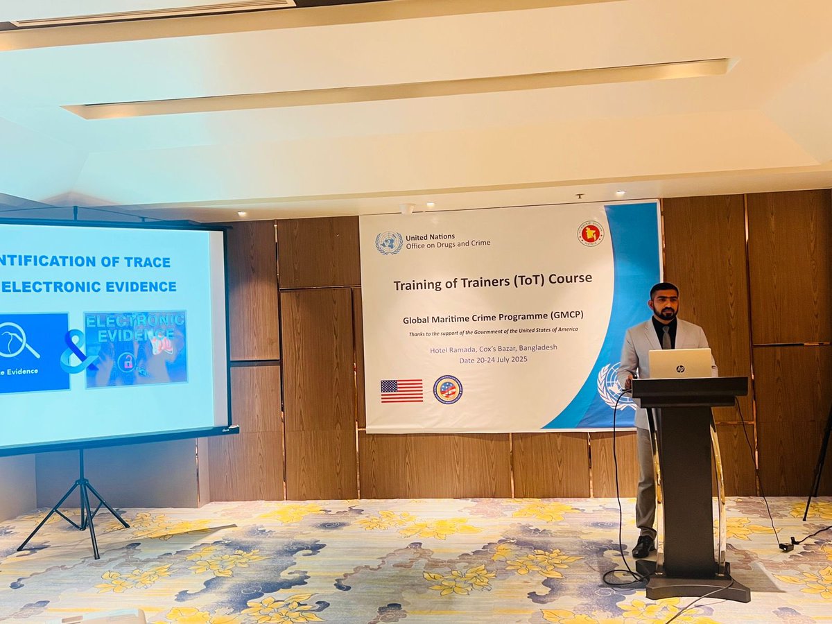UNODC_MCP's tweet image. Today marks the closing of the ToT 📚by @UNODC_MCP! The course was designed with blended, hands-on approach to groom #future_CSI_trainers! 6⃣ officers from 🇱🇰🇲🇻🇧🇩 refined #adult_learning_principles, #design_tailored_training_plans & lead #demo_sessions with expert feedback!