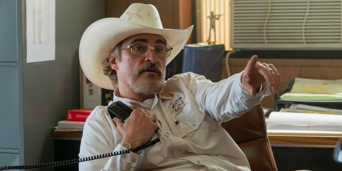metacultura's tweet image. Cine - Inéditas - Eddington (2025), de Ari Aster (@eddingtonmovie/ #Eddington/ #AriAster/ #JoaquinPhoenix/ #PedroPascal/ #EmmaStone/ #AustinButler/ #LukeGrimes/ #DeirdreOConnell/ #CameronMann) - La polarización irreversible - Por Emiliano Fernández
metacultura.com.ar/la-polarizacio…