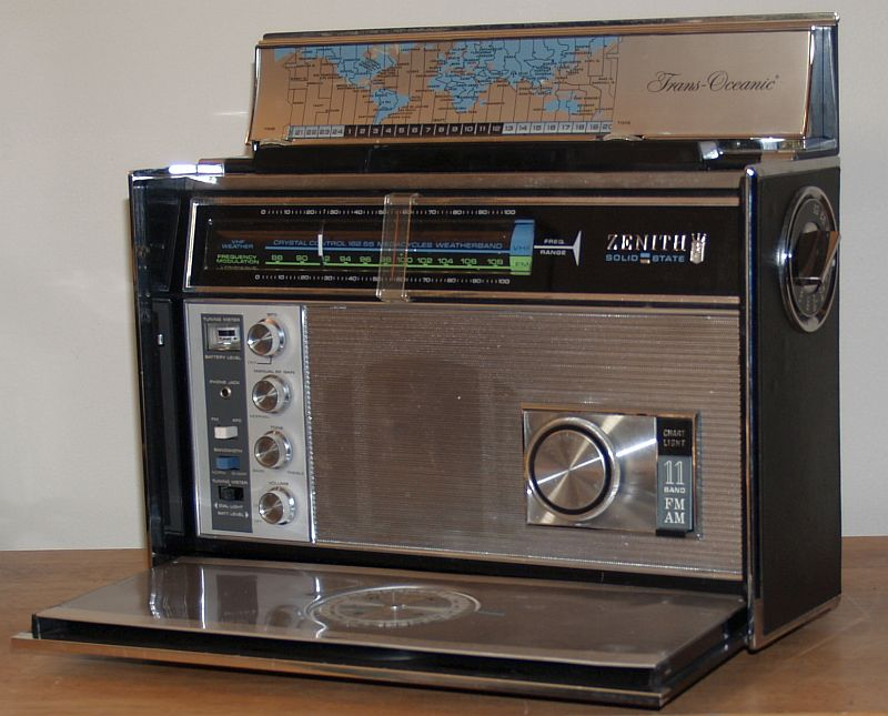 cqcqcqdx's tweet image. 1970's Zenith Transoceanic Model 7000 Eleven Band Solid State AC/Battery Portable Radio. A wide range of frequencies: VHF/LW/AM/FM/SW and is the last of these transoceanic-type radios manufactured in the US. Also has a Beat Frequency Oscillator (BFO) for receiving CW and SSB.