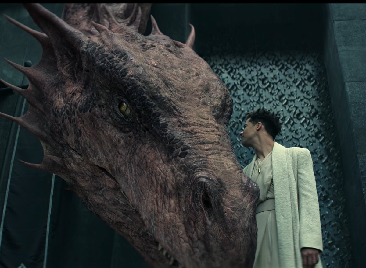 LoverofMayfaire's tweet image. “Wonderfully said, also Louis when did you get a dragon?! I LOVE IT!”