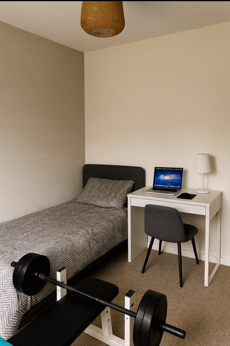W0LF0FCRYPT0's tweet image. Give a man one solana and this apartment
Come back in 12 months & he is a millionaire and jacked asf