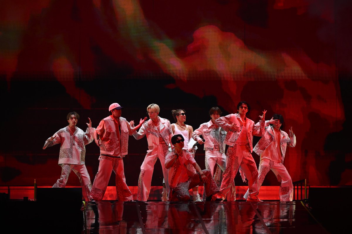 liveenEn's tweet image. FANTASTICS、自身最大規模の単独公演3日間完走!仮面ライダー達のサプライズ登場 lvtimes.net/broad/70727/
#FANTASTICS #FANTASTICSLIVE2025
#世界 #佐藤大樹 #澤本夏輝 #瀬口黎弥 #堀夏喜
#木村慧人 #八木勇征 #中島颯太
@fantastics_fext