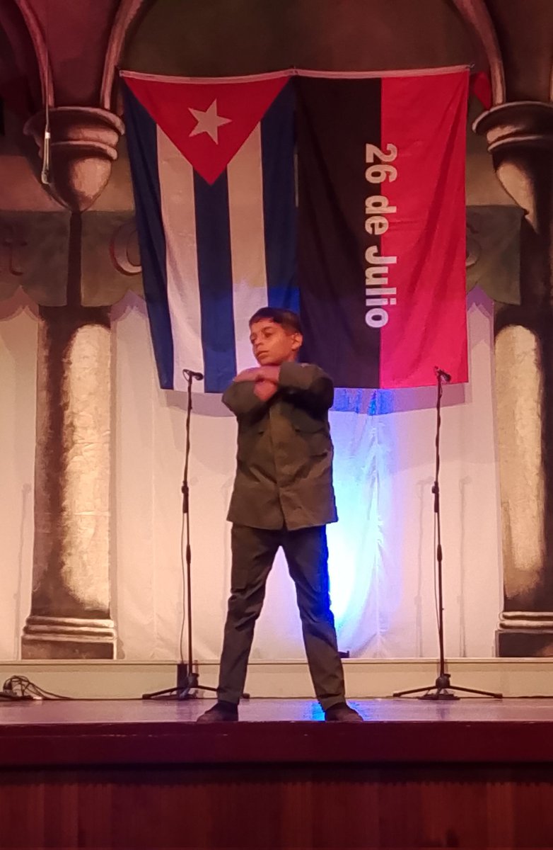 de_la7043's tweet photo. #Holguín. Gala por el 72 Aniversario del asalto a los Cuarteles Moncada y Carlos Manuel de Céspedes en el Teatro Eddy Suñol  #HolguínSi
#HonorHolguinero
#SomosCulturaHolguín https://t.co/OAO9oEsIiM