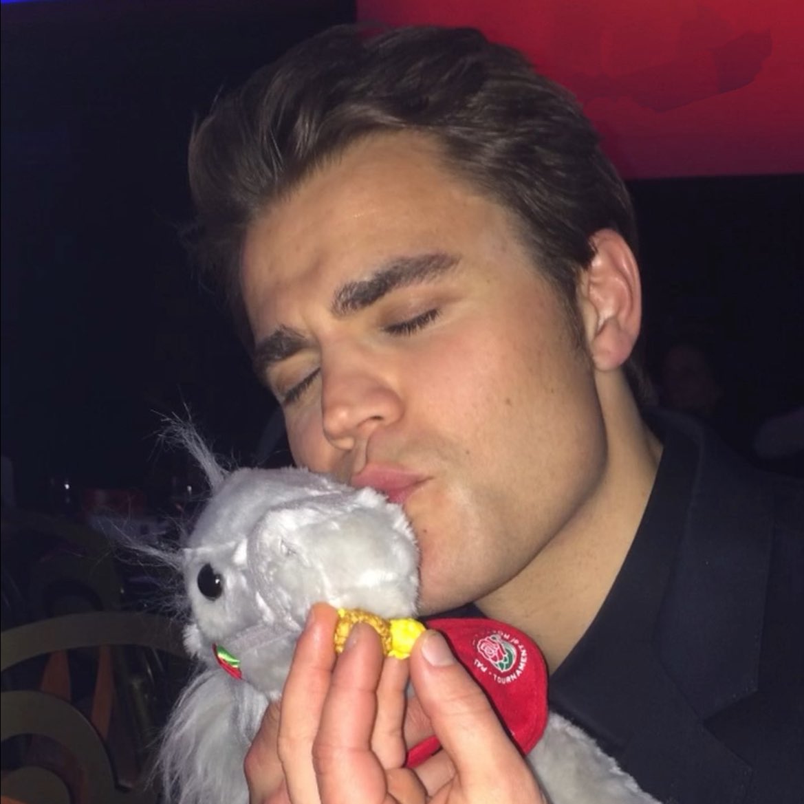 acessopaulw's tweet image. Nova/velha foto de Paul Wesley postada por Hilary Shor ontem para parabeniza-lo por seu aniversário.
📸 | hilaryshor
