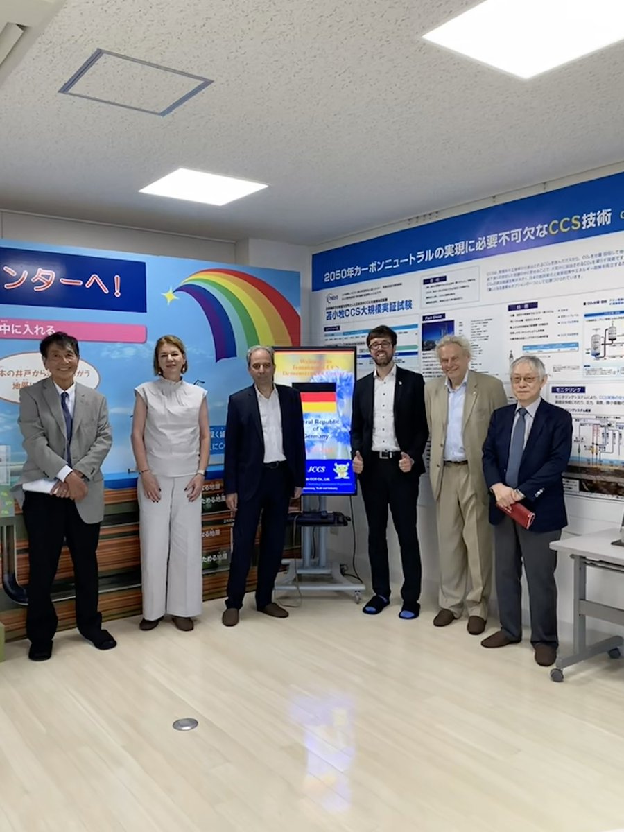 GermanAmbJapan's tweet image. 苫小牧では新技術への道を拓く日本初のCCS実証プロジェクトが行われ、独BASF社の技術の活用により、30万トンのCO2回収・海底貯留が実現しています。
カーボンニュートラルへの道を共に歩む日独の力強い一歩です。