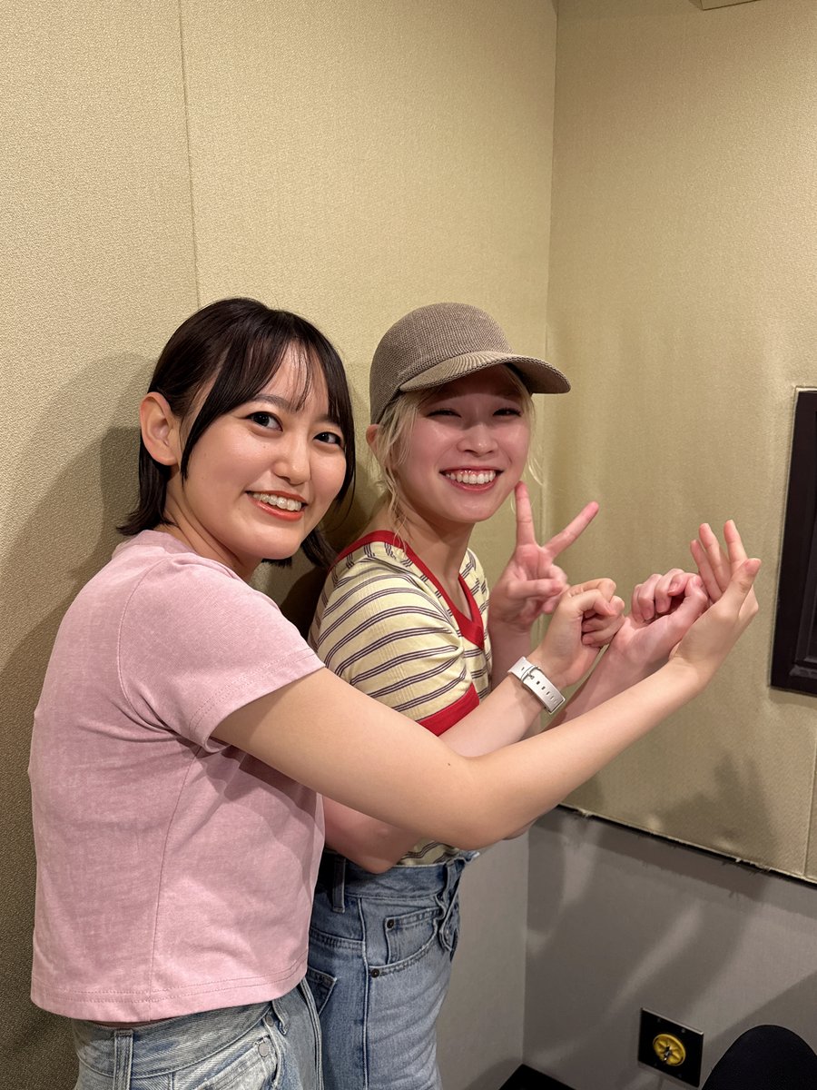 thecreate8's tweet image. #締めラジ 第54回ご視聴ありがとうございました!
次回のお題箱は「パチパチ(拍手)した話」です!面白い作品を見た時、大爆笑した時など、思わず手を叩いて喜んでしまったことを募集!
お祝いと幸せを願った写真を添えて…👏
#青山吉能 #高木美佑
●次回のメールの締切は8月4日(月)15時です!
