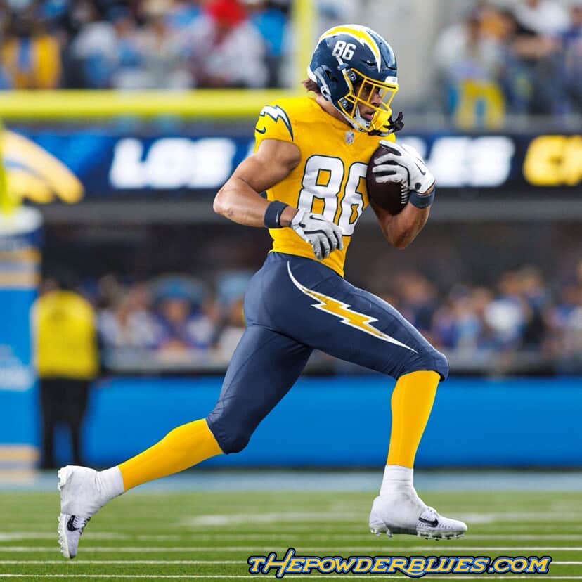 ThePowderblues's tweet image. The Navy/Gold option.