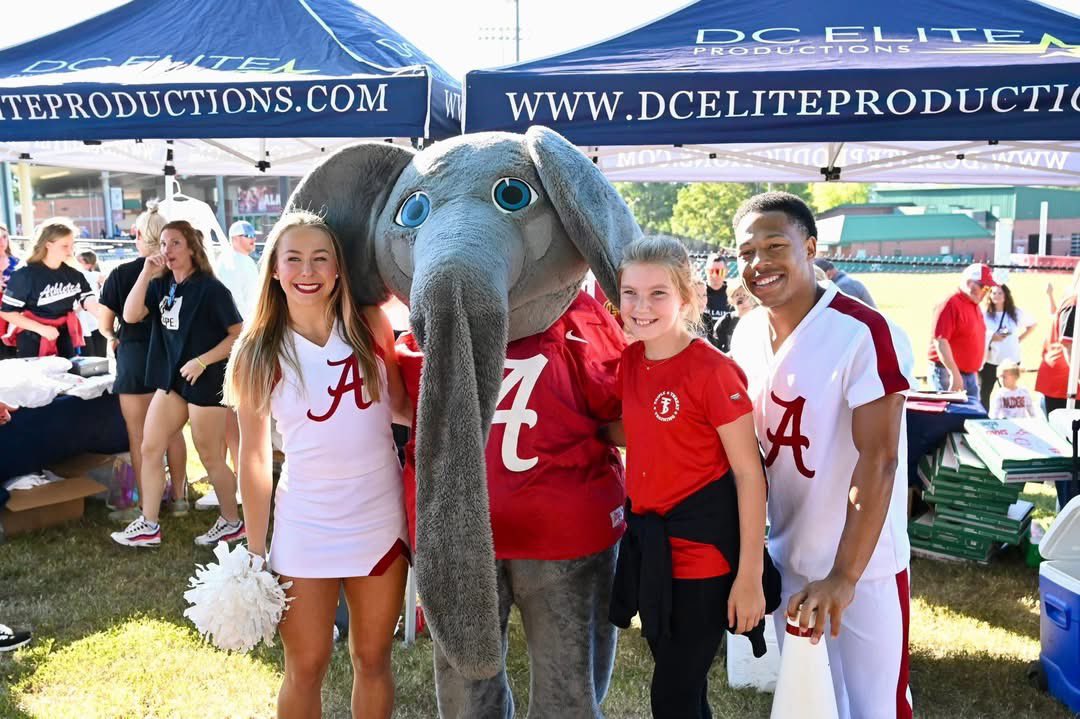 DCEliteSoftball's tweet image. We’ve made it to #ThrowbackThursday! 😎
Last year’s Crimson * White Tournament was so much fun! We can’t wait to do it again this October!
Do NOT wait to add this to your team’s schedule! 🚨
dceliteproductions.com/crimson-white-…