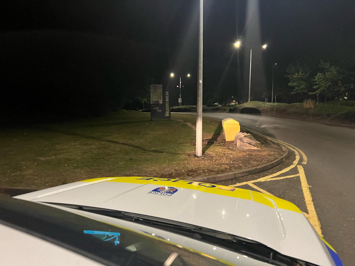 PC’s Dollery, Acres &amp; Fabian-Hunt are currently patrolling Oxford services following a report of an intoxicated male being abusive to staff ❌ 

Thank you to the members of the public for reporting these incidents, please continue to report all suspicious activity ☎️