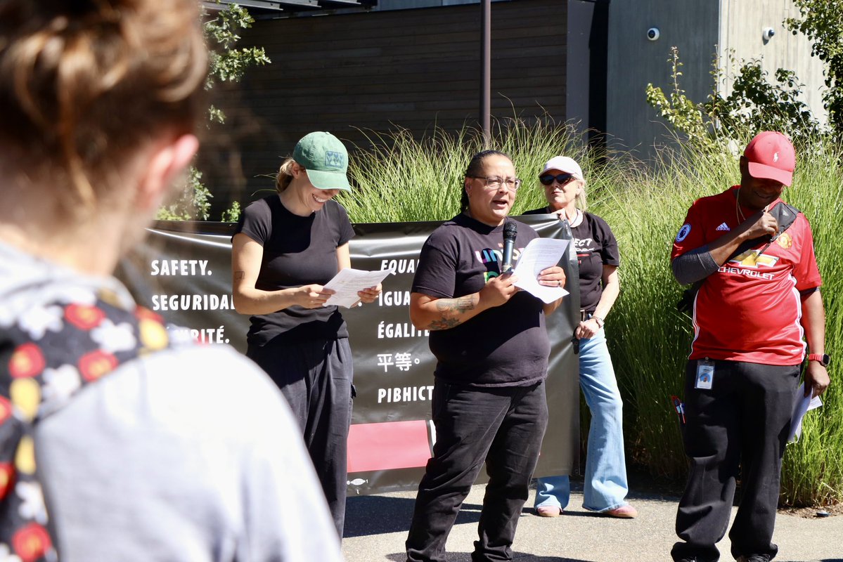 MLKLabor's tweet image. Cafeteria workers who serve Meta employees on the Eastside announced that they are organizing a union!
This afternoon they rallied outside the Meta Bellevue office to send a message to management that they demand a fair process.
@UniteHereLocal8