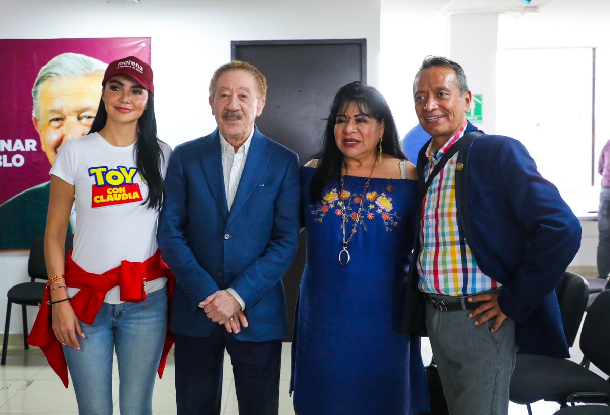 GabyJimenezMX's tweet image. Nos reunimos con el presidente de @MorenaCiudadMex, @diazpol, y con el comité estatal del partido, para coordinar trabajos y reforzar las giras estatales.
Seguiremos impulsando la afiliación, llevaremos el módulo itinerante de atención ciudadana a cada rincón de la capital y…