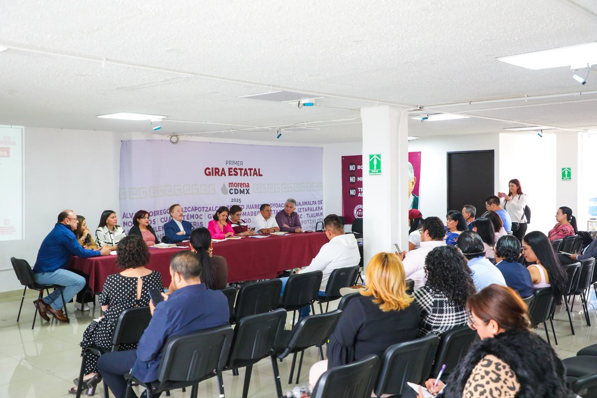GabyJimenezMX's tweet image. Nos reunimos con el presidente de @MorenaCiudadMex, @diazpol, y con el comité estatal del partido, para coordinar trabajos y reforzar las giras estatales.
Seguiremos impulsando la afiliación, llevaremos el módulo itinerante de atención ciudadana a cada rincón de la capital y…