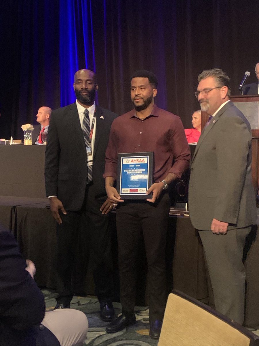 A BIG Blount shoutout to Vigor basketball coach Lee Riley. Shown here accepting the AHSAA Championship Coach Award!