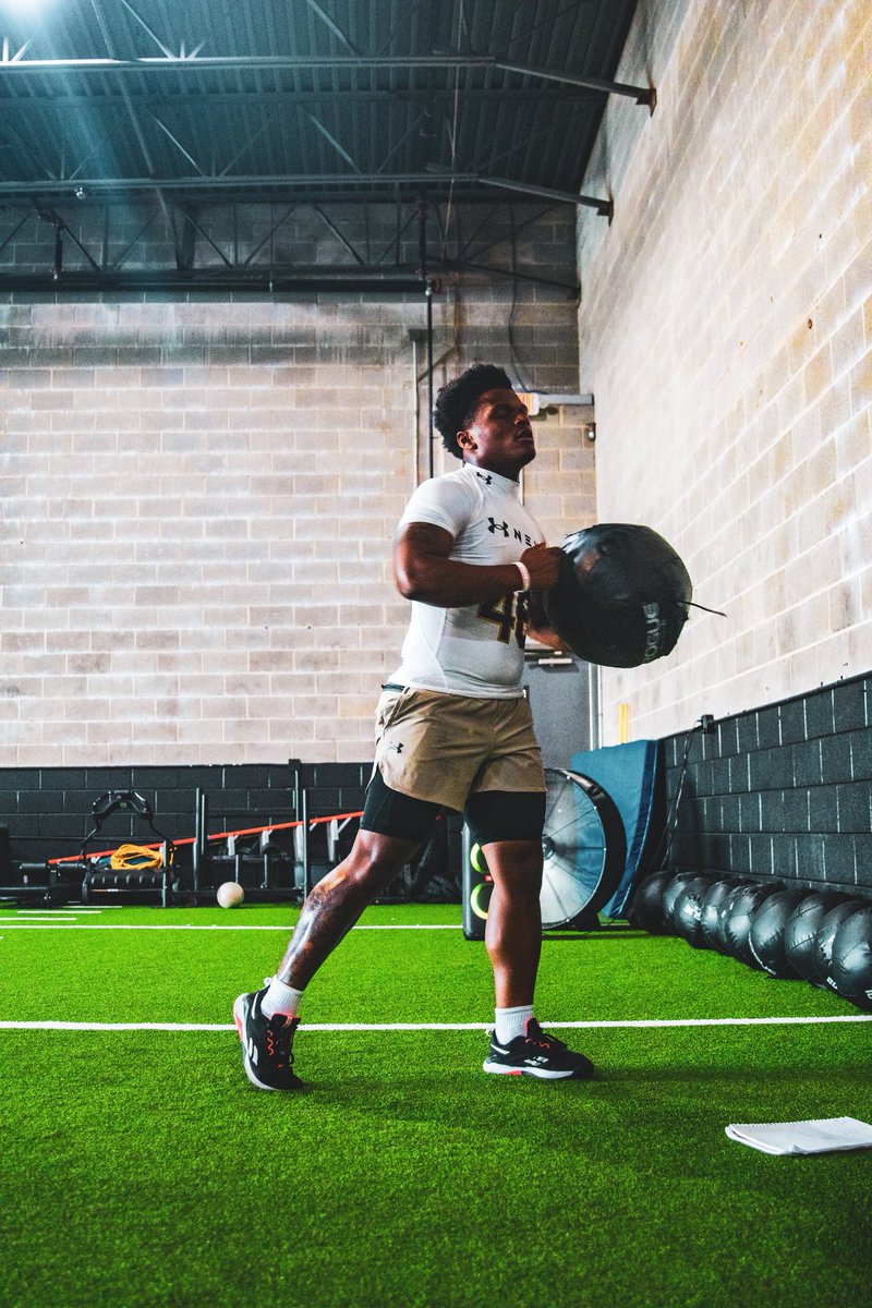 Every person who ever doubted me, looked over me, or chose another kid over me, I want to say thank you for adding more fuel to the fire. Yall going to see my type of pain and hunger this year.  #Stayonthatside!