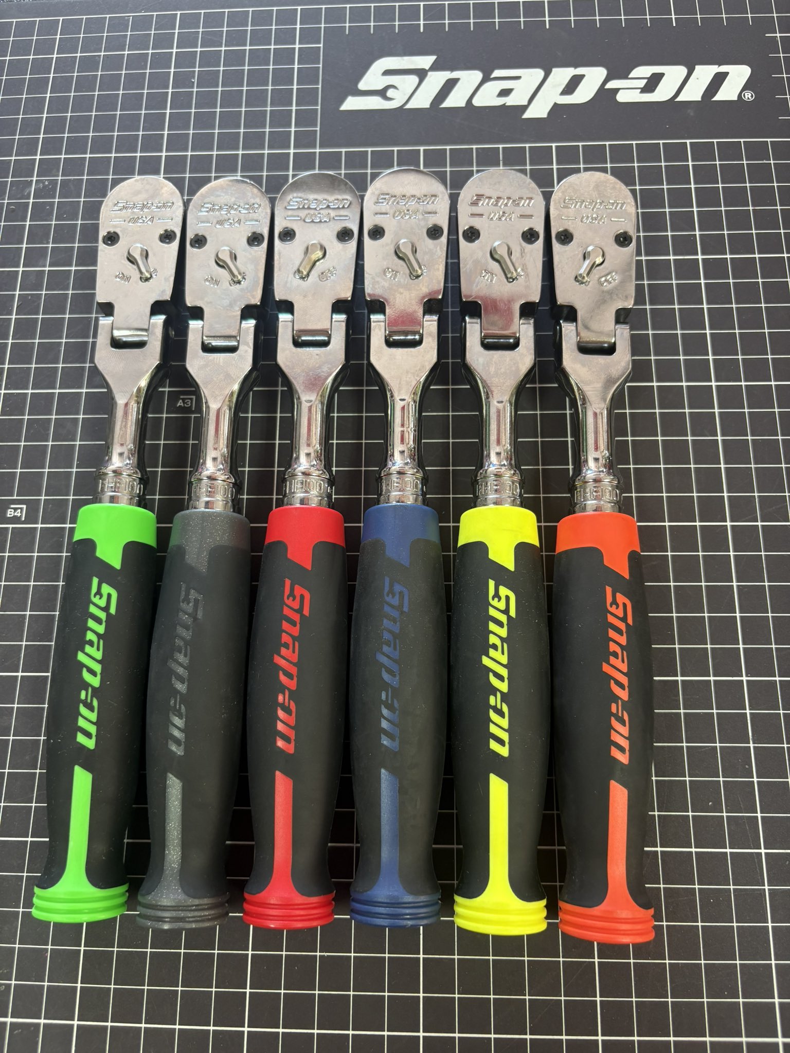 スナップオン　限定　レア　オセロ　新品　Snap-on スナップオン/Snap-on 3/8sqトルクレンチ QE2RN100HV 限定カラー
