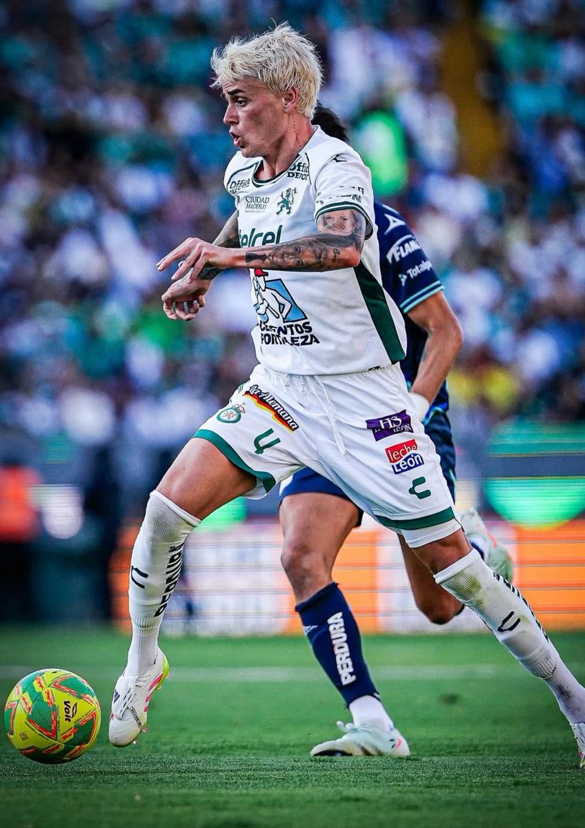 CLMerlo's tweet image. 🚨Valencia tiene negociaciones con el León para comprar el pase de Nicolás Fonseca.
*️⃣Ya hay oferta y el club español busca mejorarla para quedarse con el mediocampista uruguayo.