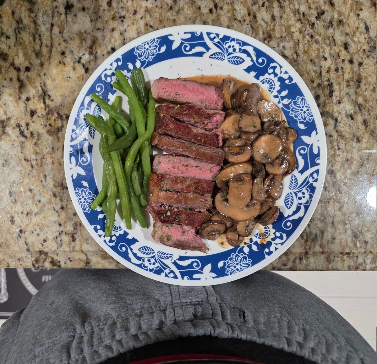 reldrago's tweet image. #MenInTheKitchen