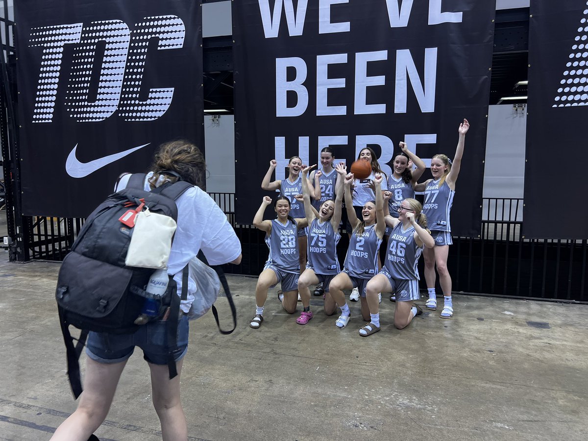 Holly McNamee (@hollymcnamee08) on Twitter photo That concludes America🇺🇸Congratulations to my team on ending our final game at the <a href="/NikeGirlsEYBL/">Nike Girls EYBL</a> with an amazing win. I would like to thank <a href="/ScanlonCoach/">Coach Annie</a> for guiding us through the tournament, as well as <a href="/AUSA_Hoops/">AUSA Hoops</a> AND <a href="/CoachEdSummers/">Ed Summers</a> for making this possible. Forever grateful. That concludes America🇺🇸Congratulations to my team on ending our final game at the <a href="/NikeGirlsEYBL/">Nike Girls EYBL</a> with an amazing win. I would like to thank <a href="/ScanlonCoach/">Coach Annie</a> for guiding us through the tournament, as well as <a href="/AUSA_Hoops/">AUSA Hoops</a> AND <a href="/CoachEdSummers/">Ed Summers</a> for making this possible. Forever grateful.