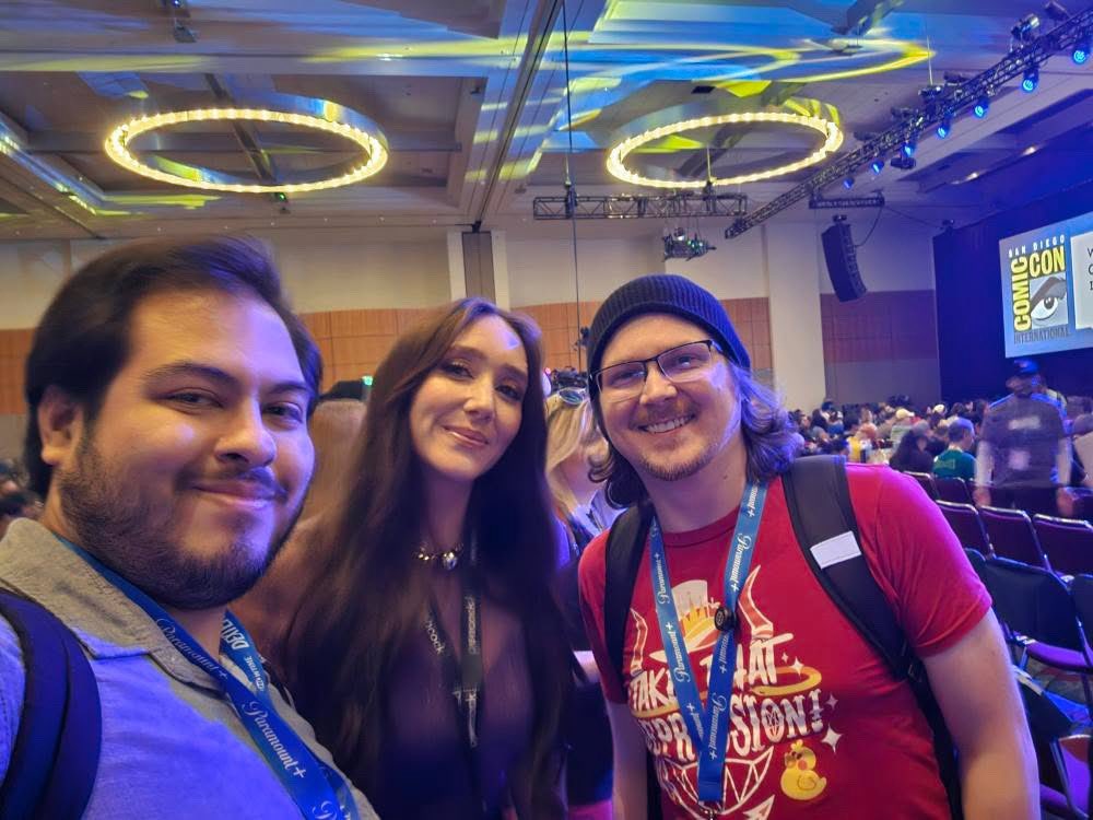 Omn1Media's tweet image. #TwistedMetal Season 2 panel was a lot of fun! Got to see 3 clips! Looks at Raven, Calypso, Mayhem, and Axel! Axel looks SICK! Met some of the cast as well!
#sdcc #sdcc2025
@Team_JVS